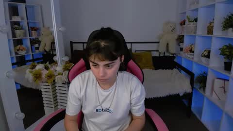 Olivia online show from October 27, 2025, 7:01 am