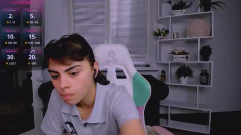 Olivia online show from November 2, 2025, 6:49 am