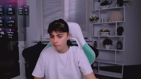 Olivia online show from November 3, 2025, 6:47 am