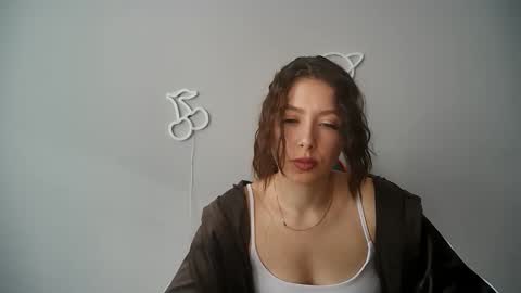 cocoberry1 online show from September 17, 2025, 7:10 am