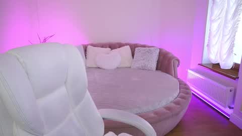 Snapshot of cocosecretss chatting on December 15, 2025, 8:29 am onlyfans amyleyy online show from December 15, 2025, 8:29 am