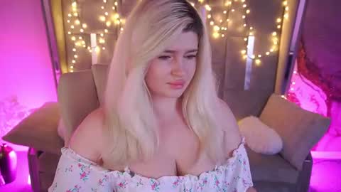 Snapshot of cocosecretss chatting on June 12, 2026, 7:18 am onlyfans amyleyy online show from June 12, 2026, 7:18 am