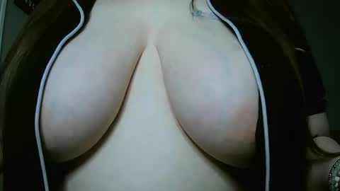 Snapshot of codieraye chatting on January 14, 2025, 2:22 pm TheGoddessCodie online show from January 14, 2025, 2:22 pm