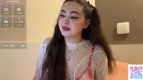 Yumi online show from April 7, 2026, 11:48 pm