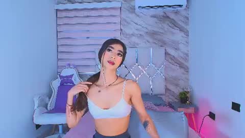 colett online show from July 19, 2026, 11:58 am
