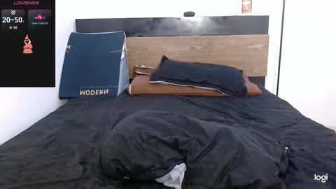 colin_lewisss online show from January 11, 2026, 8:25 pm