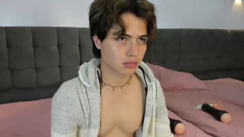 Snapshot of collinstone chatting on December 28, 2024, 10:55 pm collinstone online show from December 28, 2024, 10:55 pm