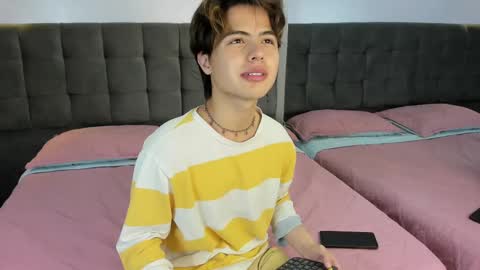 Snapshot of collinstone chatting on January 6, 2025, 7:56 pm collinstone online show from January 6, 2025, 7:56 pm