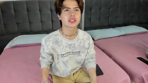 Snapshot of collinstone chatting on January 7, 2025, 7:49 pm collinstone online show from January 7, 2025, 7:49 pm