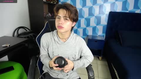 Snapshot of collinstone chatting on January 10, 2025, 8:04 pm collinstone online show from January 10, 2025, 8:04 pm