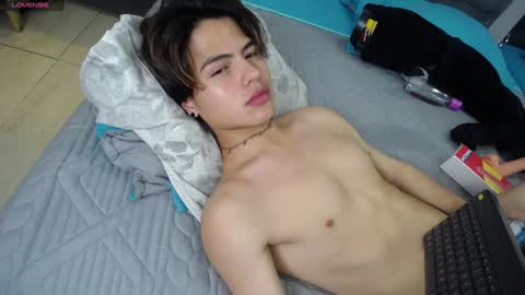 Snapshot of collinstone chatting on January 24, 2025, 4:17 pm collinstone online show from January 24, 2025, 4:17 pm