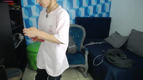 Snapshot of collinstone chatting on January 28, 2025, 2:00 am collinstone online show from January 28, 2025, 2:00 am