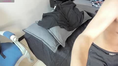 Snapshot of collinstone chatting on February 6, 2025, 2:00 am collinstone online show from February 6, 2025, 2:00 am