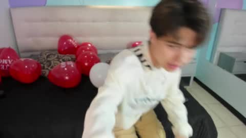 Snapshot of collinstone chatting on February 18, 2025, 8:14 pm collinstone online show from February 18, 2025, 8:14 pm