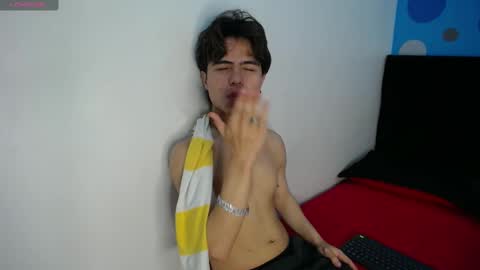 Snapshot of collinstone chatting on February 19, 2025, 8:41 pm collinstone online show from February 19, 2025, 8:41 pm