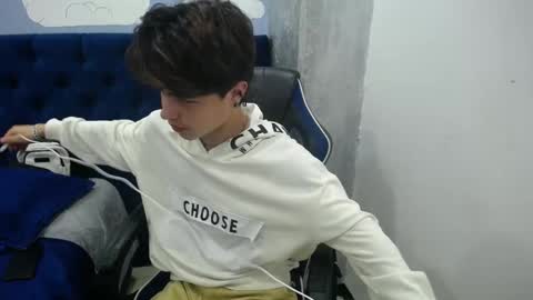 Snapshot of collinstone chatting on February 20, 2025, 8:14 pm collinstone online show from February 20, 2025, 8:14 pm