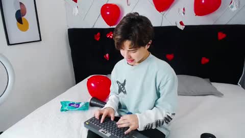 Snapshot of collinstone chatting on February 24, 2025, 8:25 pm collinstone online show from February 24, 2025, 8:25 pm