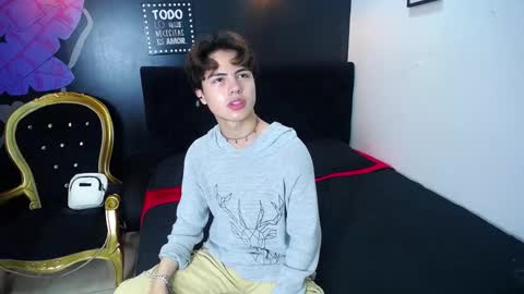 Snapshot of collinstone chatting on March 4, 2025, 8:16 pm collinstone online show from March 4, 2025, 8:16 pm