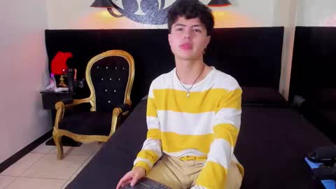 Snapshot of collinstone chatting on October 9, 2025, 6:17 pm collinstone online show from October 9, 2025, 6:17 pm