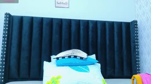 Snapshot of colombia_mommy_ chatting on February 13, 2026, 12:01 pm GRETCHEN online show from February 13, 2026, 12:01 pm