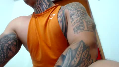 Snapshot of colombian_monster_cock chatting on December 22, 2024, 7:00 am camilo online show from December 22, 2024, 7:00 am