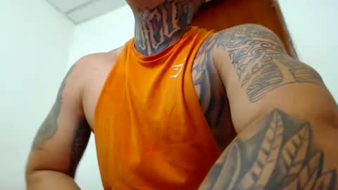 Snapshot of colombian_monster_cock chatting on February 2, 2025, 6:10 pm camilo online show from February 2, 2025, 6:10 pm