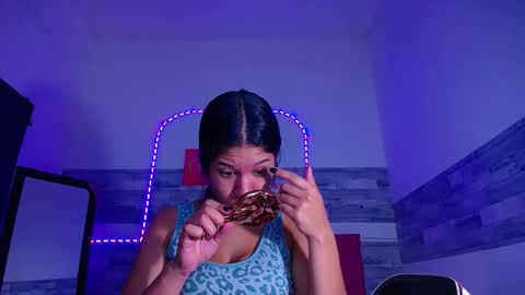  Nahomi  online show from January 6, 2026, 8:01 pm