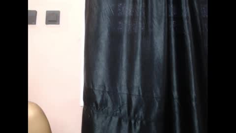 Snapshot of coltish_sexy chatting on January 29, 2025, 8:29 am coltish_sexy online show from January 29, 2025, 8:29 am