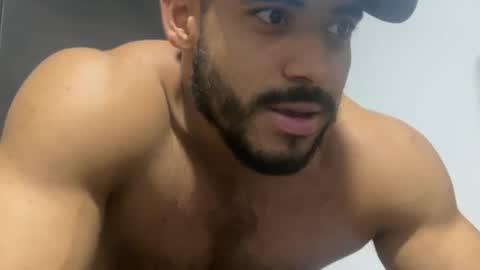 colton_x0610 online show from September 24, 2025, 10:57 pm