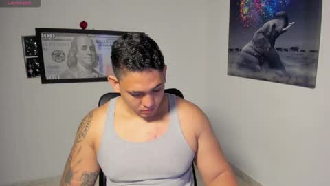 Snapshot of coltonmassif_ chatting on November 20, 2025, 4:45 am coltonmassif_ online show from November 20, 2025, 4:45 am