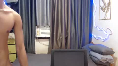 come_wet_me online show from May 28, 2026, 1:14 am