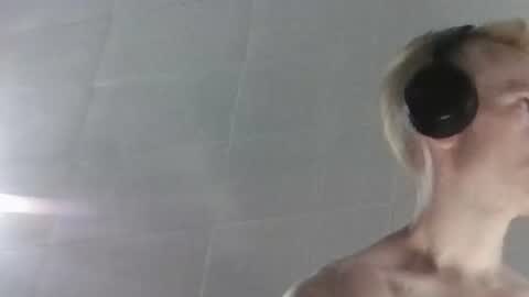 Snapshot of comecontrol chatting on October 27, 2025, 10:30 am comecontrol online show from October 27, 2025, 10:30 am