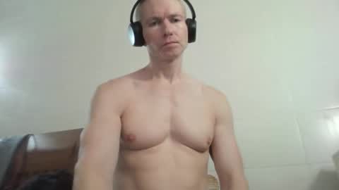 Snapshot of comecontrol chatting on October 29, 2025, 3:09 am comecontrol online show from October 29, 2025, 3:09 am