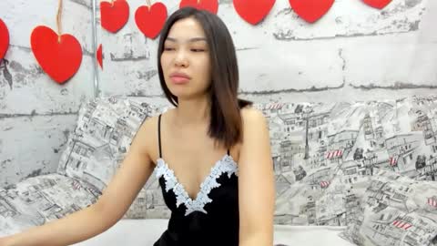 Snapshot of comely_camillla chatting on March 17, 2026, 1:54 am Camilla online show from March 17, 2026, 1:54 am