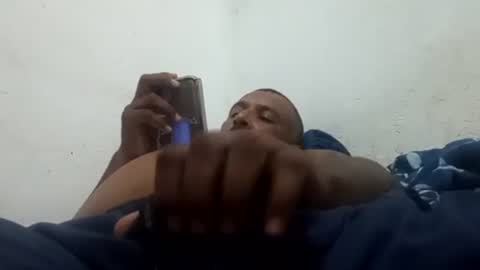 Snapshot of comomisuertemas chatting on October 29, 2025, 4:59 am comomisuertemas online show from October 29, 2025, 4:59 am