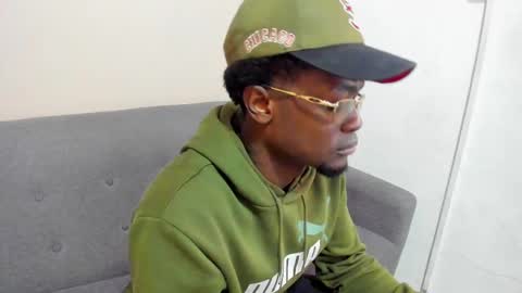 COMPTON online show from September 30, 2025, 12:21 pm