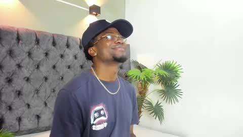 COMPTON online show from October 4, 2025, 4:10 am