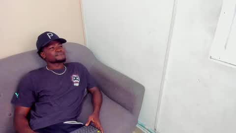 COMPTON online show from October 4, 2025, 4:38 pm