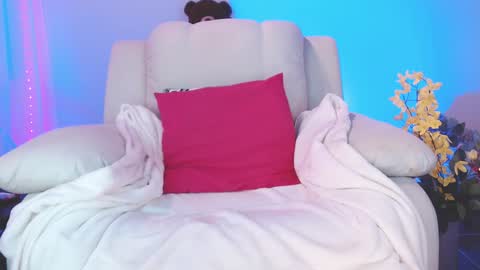 Snapshot of concubine_princess chatting on December 10, 2024, 2:38 am Ariane... online show from December 10, 2024, 2:38 am