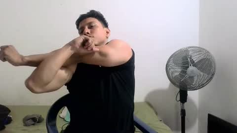 Snapshot of conde2710 chatting on October 4, 2025, 12:08 am ELCONDE online show from October 4, 2025, 12:08 am