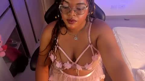 conielaurenth online show from July 22, 2026, 7:33 am