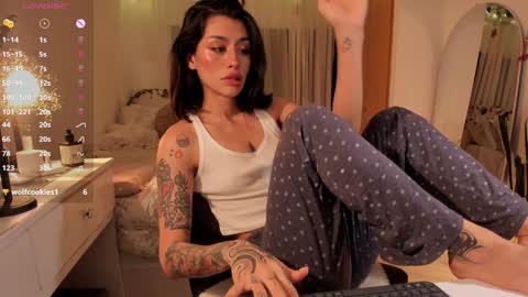 Snapshot of connie_deep chatting on December 3, 2024, 9:55 am connie online show from December 3, 2024, 9:55 am