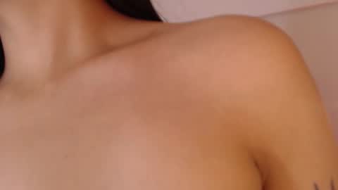 Connie online show from December 19, 2024, 10:32 pm