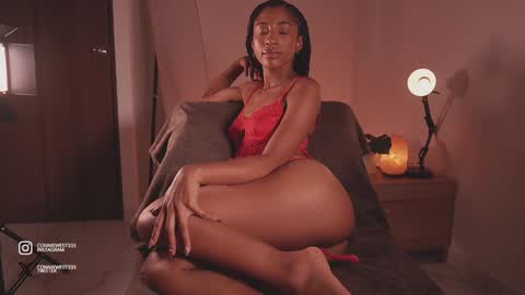   independent model online show from December 15, 2024, 2:41 am