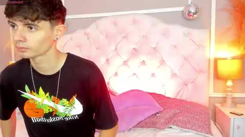 Snapshot of connor_and_angel chatting on October 13, 2025, 12:38 pm connor_and_angel online show from October 13, 2025, 12:38 pm