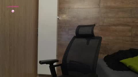 connor_h1 online show from March 14, 2026, 5:13 am