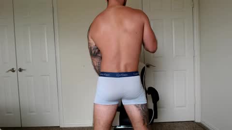 Snapshot of connor_hart chatting on December 10, 2024, 7:22 pm Connor Hart online show from December 10, 2024, 7:22 pm