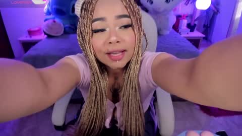 Snapshot of conny_curly chatting on December 17, 2024, 2:11 pm Conny online show from December 17, 2024, 2:11 pm