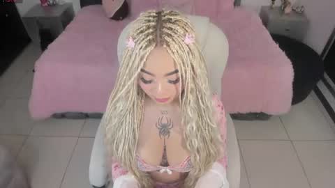 Snapshot of conny_curly chatting on July 6, 2026, 12:57 pm Conny online show from July 6, 2026, 12:57 pm