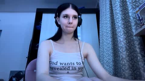 Isabella online show from February 27, 2026, 7:03 pm